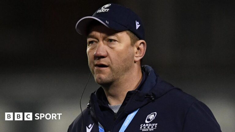 URC: Cardiff coach Van Zyl holds talks with Benetton Cardiff coach Corniel van Zyl in the warm-up