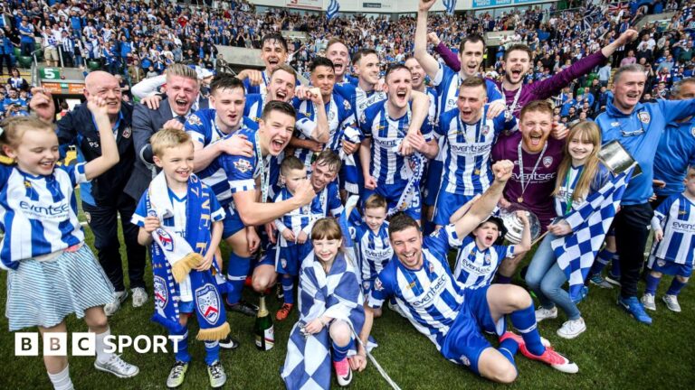 Irish Cup final: Lydon Kane aiming for Irish Cup glory after missing out in 2018 Coleraine celebrate winning the Irish Cup in 2018