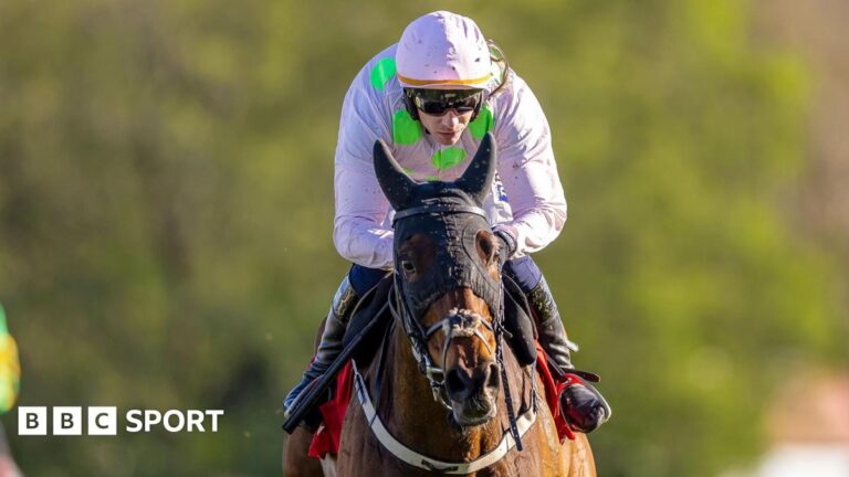 Paul Townend races Gaelic Warrior to victory