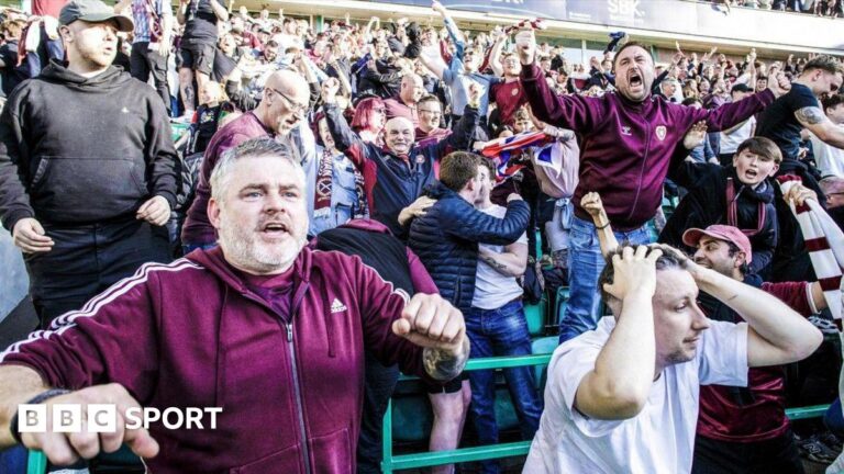 Scottish Premiership: Will doubters believe in Hearts’ title chances now? Hearts fans celebrate