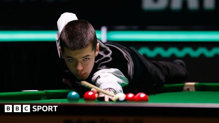 Youngest snooker player: Michal Szubarczyk, 15, sets World Championship record Michal Szubarczyk playing a shot
