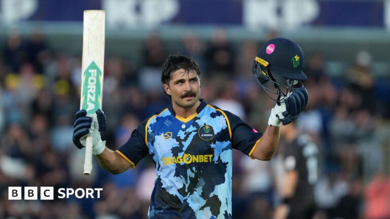 T20 Blast round-up: Kiran Carlson hits ton as Glamorgan beat Somerset Glamorgan captain Kiran Carlson celebrates reaching his hundred against Somerset.