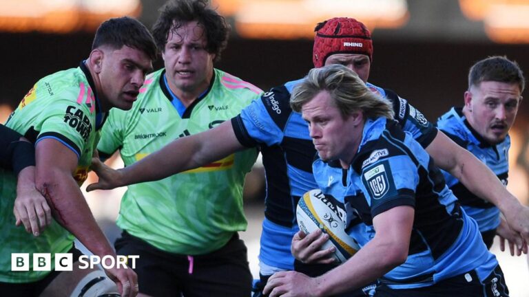 URC: No excuses for Cardiff against Stormers in Cape Town Flanker Dan Thomas runs with the ball surrounded by Cardiff team-mates and Stormers players