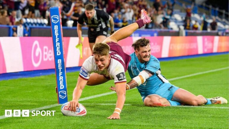 Super League: Huddersfield Giants 22-16 Hull FC – Giants secure second successive win Lewis Jagger scoring a try