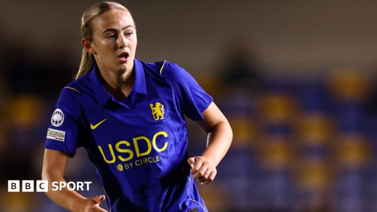 Lexi Potter playing against Arsenal on Sunday