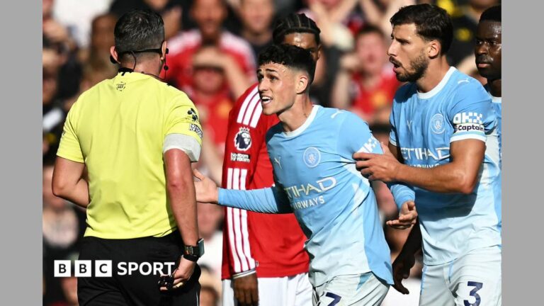 Phil Foden sent off against Manchester United